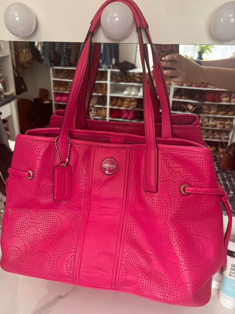 Coach (Authentic-Vintage) Fuchsia Pink Leather Tote Purse